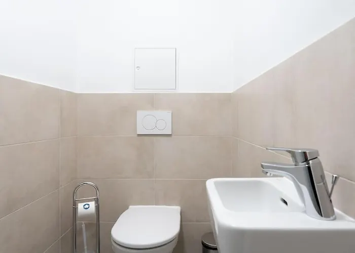 1br Haven With Swift Access By Hm *