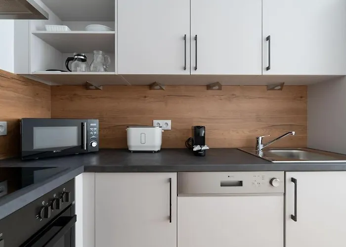 1br Haven With Swift Access By Hm Апартаменти *